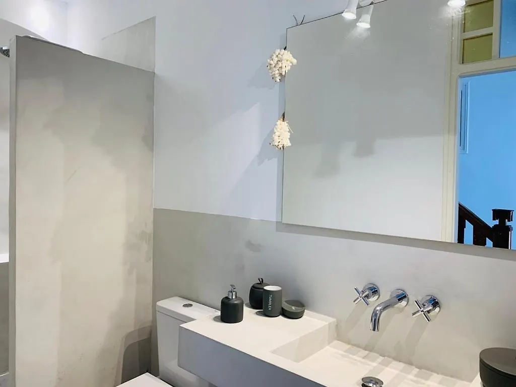 Apartment El Nido: Maison Renovee Escala Centre L'Escala Spain